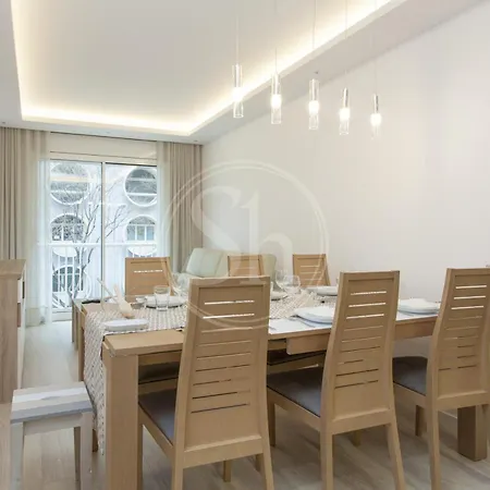 Apartment For 8 People